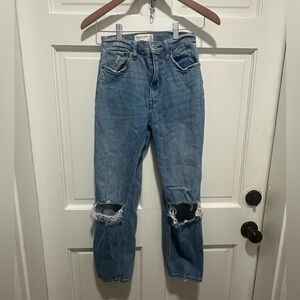 Abercrombie & Fitch Ankle Straight Ultra High Rise Size 25 Distressed